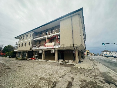 Foto Appartamento a Sorgà di 135 m² con 7 locali in vendita