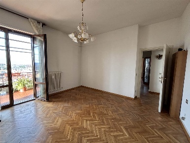 Foto Appartamento a Firenze Rovezzano di 138 m² con 7 locali in vendita