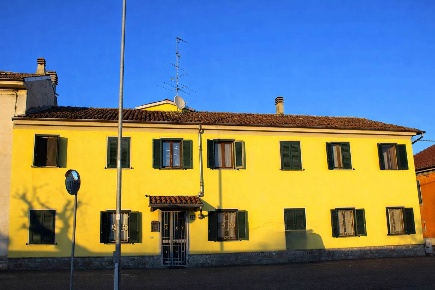 Foto Case semi ndipendenti in Via della Repubblica 53, Stroppiana di 290 m²