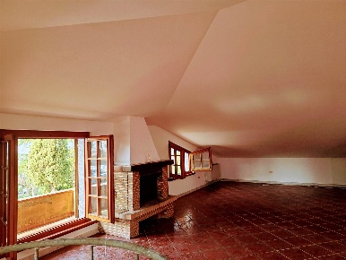 Foto Villa unifamiliare a Larciano Mungherino di 382 m² con 13 locali