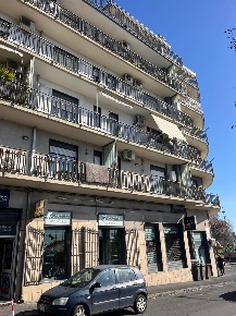 Foto Negozio in VIA MONTENERO  4, Catania Rapisardi di 55 m² con 1 locali