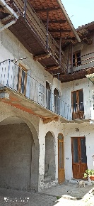 Foto Casa indipendente a Sillavengo di 160 m² con 6 locali in vendita