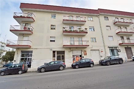 Foto Magazzino in Viale Della Repubblica 50, Putignano di 23 m² in vendita