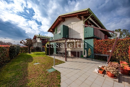 Foto Appartamento in via michelangelo da caravaggio, Zanica di 123 m²