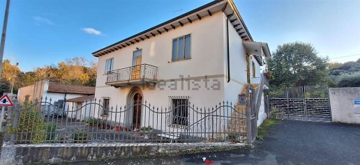 Foto Villa bifamiliare in strada provinciale 15 7, Bibbona Centro di 360 m²