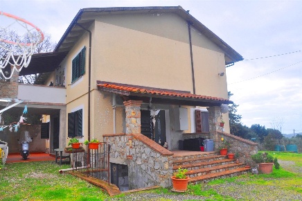 Foto Appartamento a Santa Luce di 135 m² con 3 locali in vendita