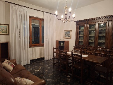 Foto Villa unifamiliare a Lastra a Signa Centro di 120 m² con 4 locali