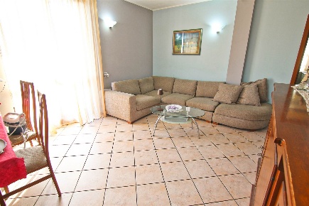 Foto Appartamento in Via Milano 9/4, Cogliate Centro di 75 m² con 3 locali