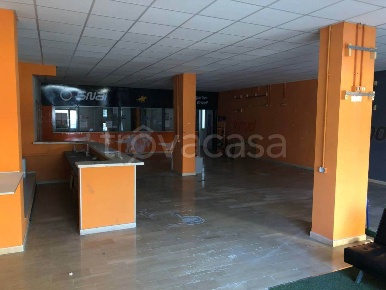 Foto Negozio a Avellino di 200 m² con 3 locali in vendita