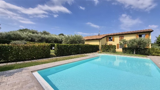 Foto Appartamento a Lazise Centro di 76 m² con 3 locali in affitto
