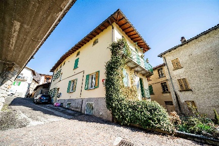 Foto Appartamento a Pasturo di 85 m² con 3 locali in vendita