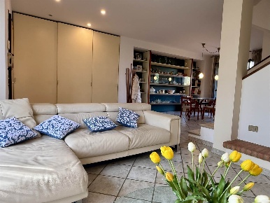 Foto Villa a schiera a Prato La Querce di 136 m² con 7 locali in vendita