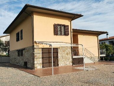 Foto Villa unifamiliare a Orbetello Fonteblanda di 140 m² con 7 locali