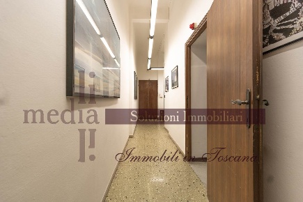 Foto Ufficio a Livorno Cavour - San Carlo di 120 m² con 6 locali in vendita