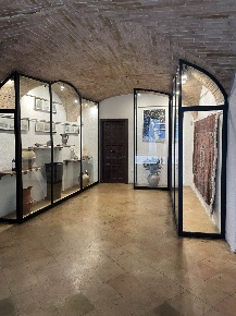 Foto Negozio in Via Cesare Agostini, Foligno Centro Storico di 155 m²