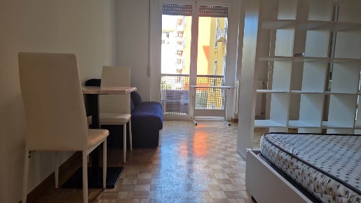 Foto Appartamento in Via Maffei 10, Milano Montenero di 59 m² con 2 locali