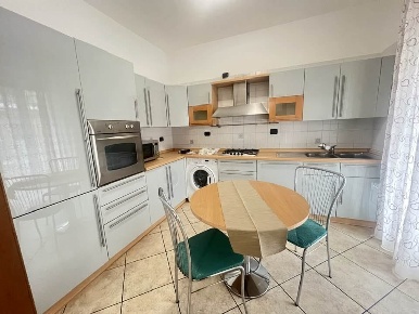 Foto Appartamento a San Donato Milanese Centro di 87 m² con 2 locali