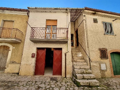 Foto Case semi ndipendenti in Via Chiaire, Parolise di 85 m² con 3 locali