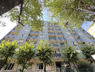 Foto Appartamento in VIA SANZIO 36, Milano De Angeli di 151 m² con 5 locali