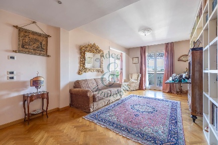 Foto Attico a Firenze D'Azeglio di 160 m² con 7 locali in vendita