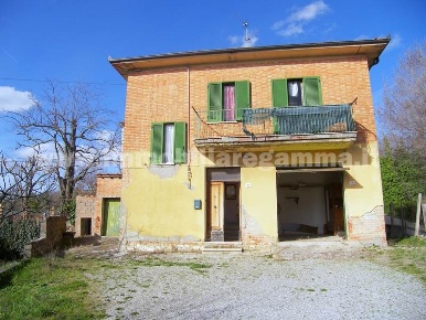 Foto Casa indipendente a Montepulciano di 150 m² con 11 locali in vendita