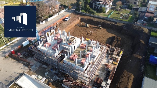 Foto Appartamento in Via San Francesco, Lazzate di 113 m² con 4 locali