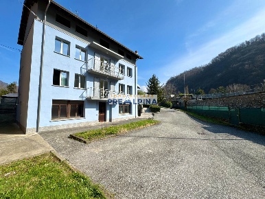 Foto Villa bifamiliare in Via Caduti della libertà 40, Fiorano al Serio