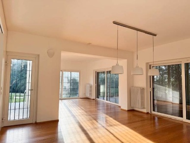 Foto Case indipendenti in via di San Carlo, Firenze di 160 m² con 6 locali