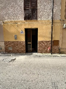 Foto Attività commerciale in Corso Margherita  73, Ribera Centro di 26 m²