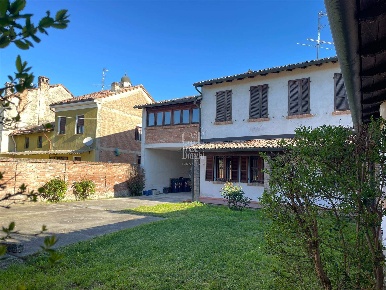 Foto Case semi ndipendenti a Isola Sant'Antonio Centro di 266 m² in vendita