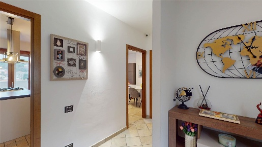 Foto Appartamento in Via Luigi Catanelli 2, Perugia di 110 m² con 6 locali