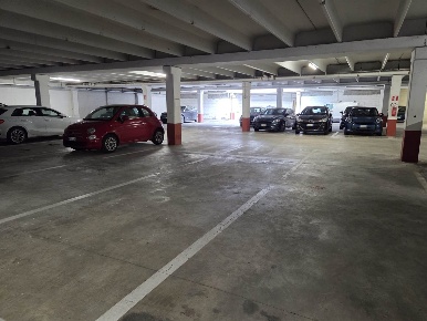 Foto Garage in VIA XXIV MAGGIO, Sesto San Giovanni Centro di 12 m²