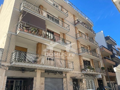 Foto Appartamento in via bologna 14, Andria Centro di 190 m² con 6 locali