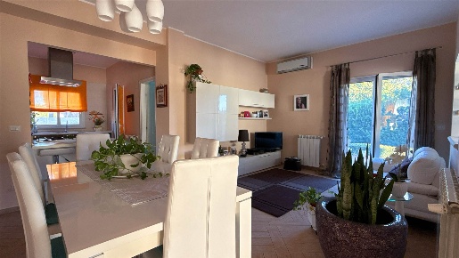 Foto Villa unifamiliare in Via della Folaga 5, Siracusa di 205 m²
