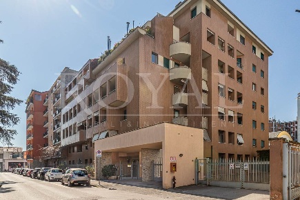 Foto Ufficio in via Querini 3a, Monza Triante di 89 m² con 2 locali