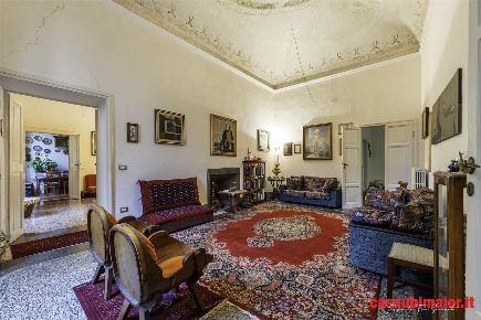 Foto Appartamento a Pisa San Francesco di 156 m² con 5 locali in vendita