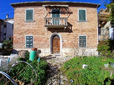 Foto Casa indipendente a Sinalunga Bettolle di 140 m² con 8 locali