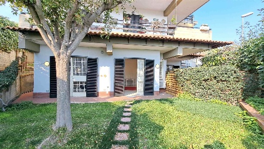 Foto Appartamento in Via Dei Malavoglia 10/A, Aci Castello Centro di 70 m²
