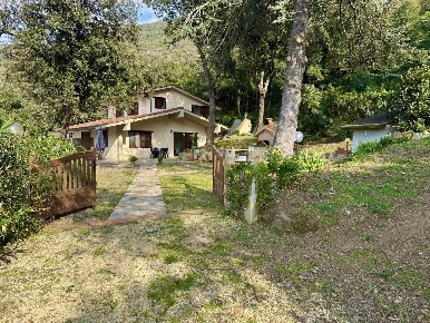 Foto Villa unifamiliare a Rio di 150 m² con 11 locali in vendita