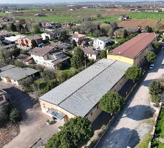 Foto Magazzino in Via Giotto, Goito Cerlongo di 2419 m² con 4 locali