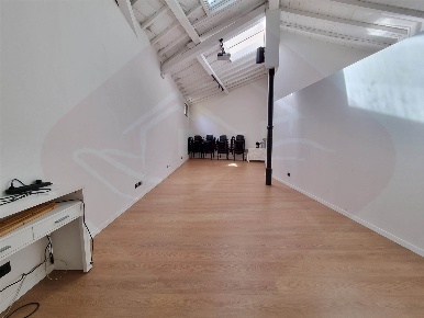 Foto Laboratorio a Firenze Campo di Marte di 140 m² con 5 locali in vendita