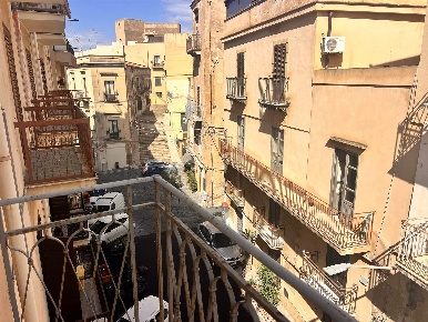 Foto Appartamento in Via Molinari  16, Sciacca Centro di 90 m² con 4 locali