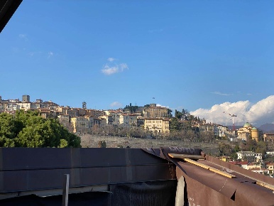 Foto Casa indipendente in via sant alessandro  57, Bergamo Centro di 867 m²