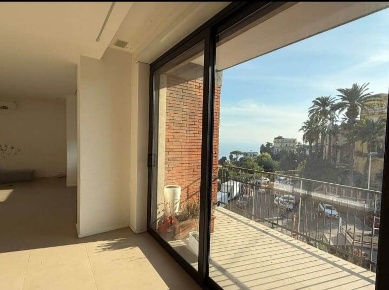 Foto Appartamento in CORSO EUROPA, Napoli Vomero di 190 m² con 7 locali