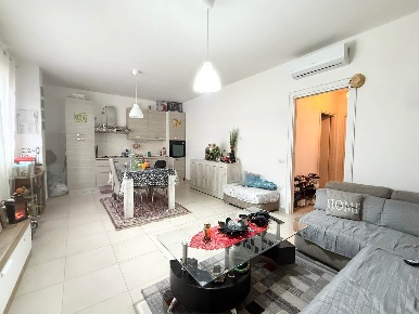 Foto Appartamento a Sinnai Centro di 70 m² con 3 locali in vendita