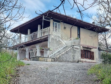 Foto Casa indipendente in Via Crocefisso 23, San Potito Ultra di 140 m²