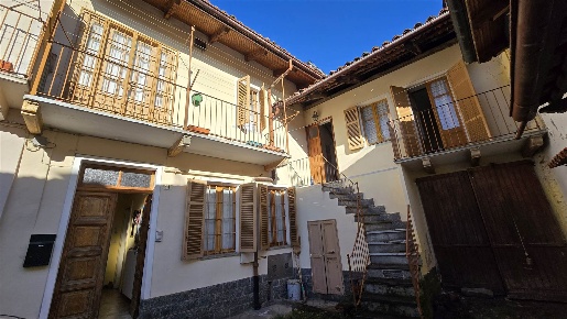 Foto Case semi ndipendenti in Via Clemente Vercellone 11, Sordevolo