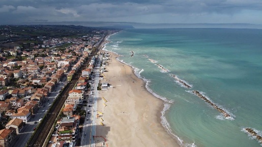 Foto Appartamento a Civitanova Marche di 8 m² con 5 locali in vendita