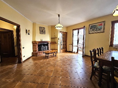 Foto Appartamento a Barberino di Mugello Centro di 95 m² con 6 locali