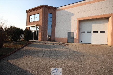 Foto Capannone industriale a San Damiano d'Asti Centro di 1200 m²